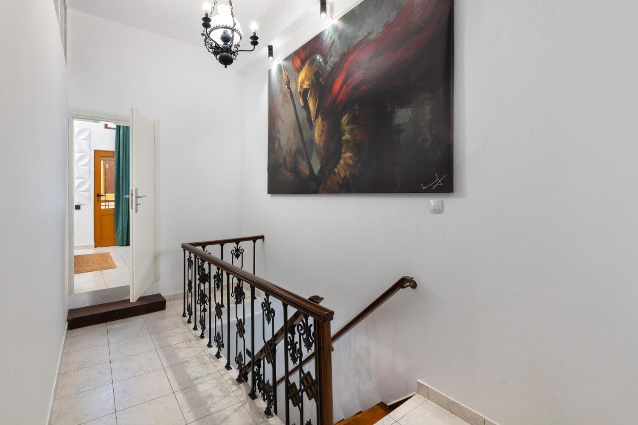 A Unique 3-4 Bedrooms House In Old Town Rhodes City Exterior photo
