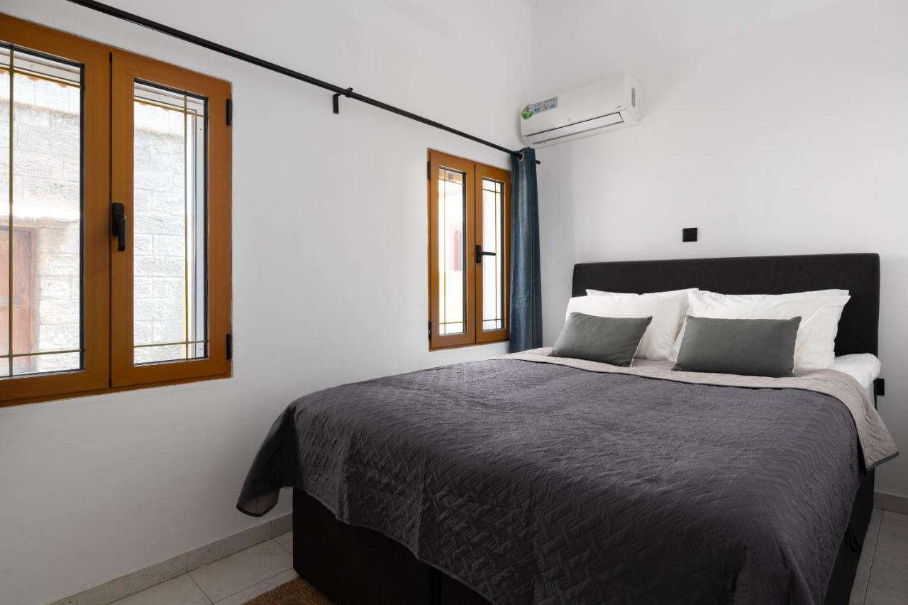 A Unique 3-4 Bedrooms House In Old Town Rhodes City Exterior photo